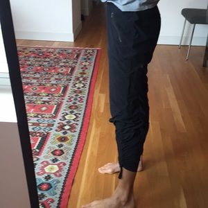 Athleta Capri pants